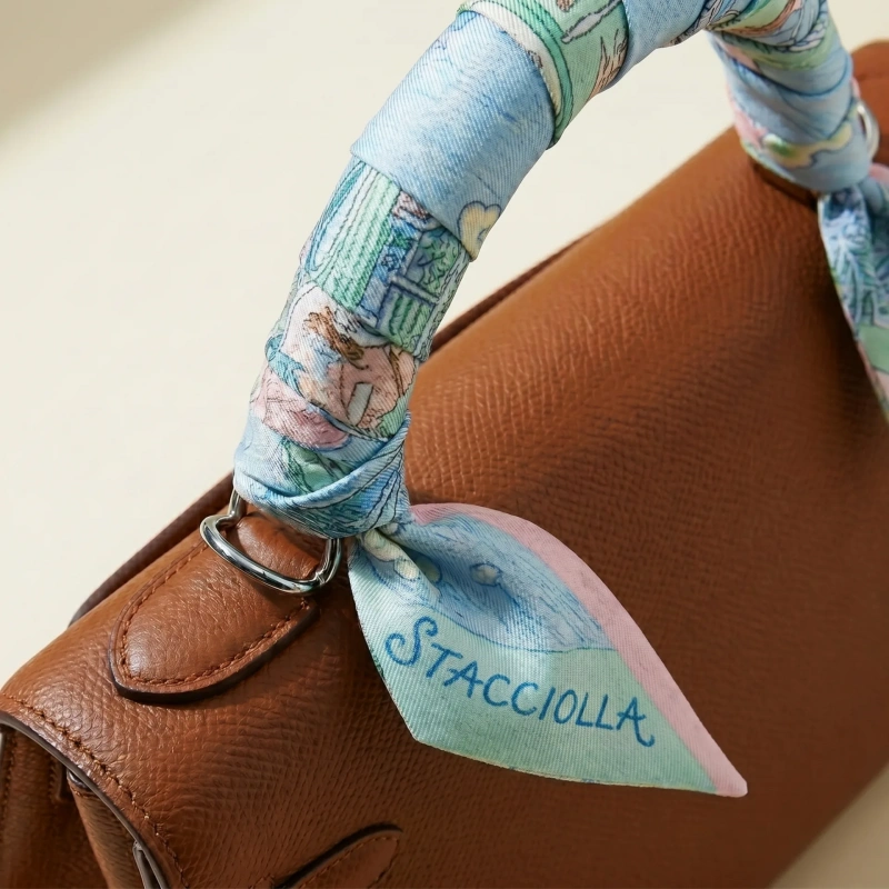Blind Twill Silk lifestyle